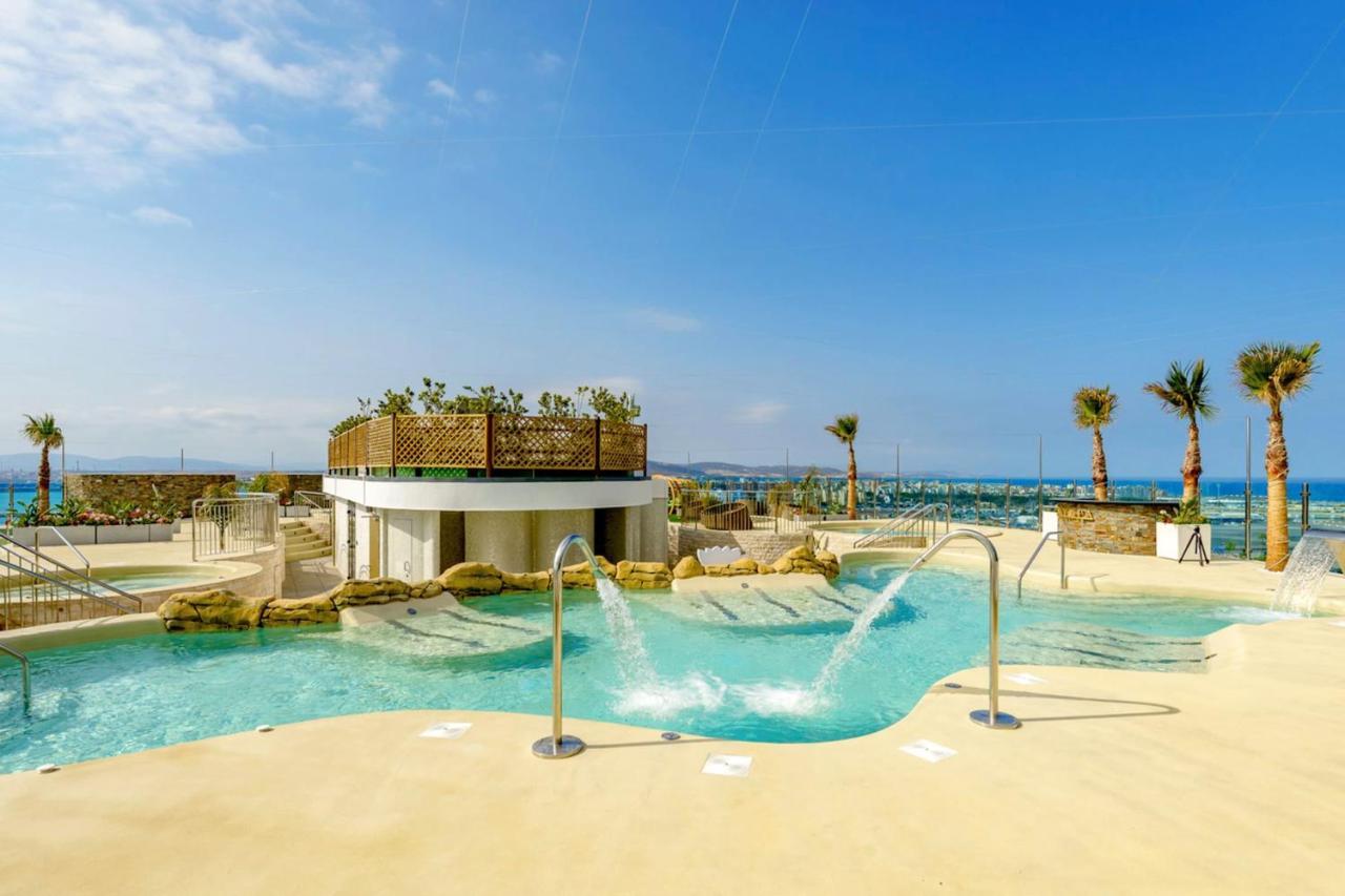 Seaside Serenity Oasis - High Floor - Stunning Views ยิบรอลตาร์ ภายนอก รูปภาพ